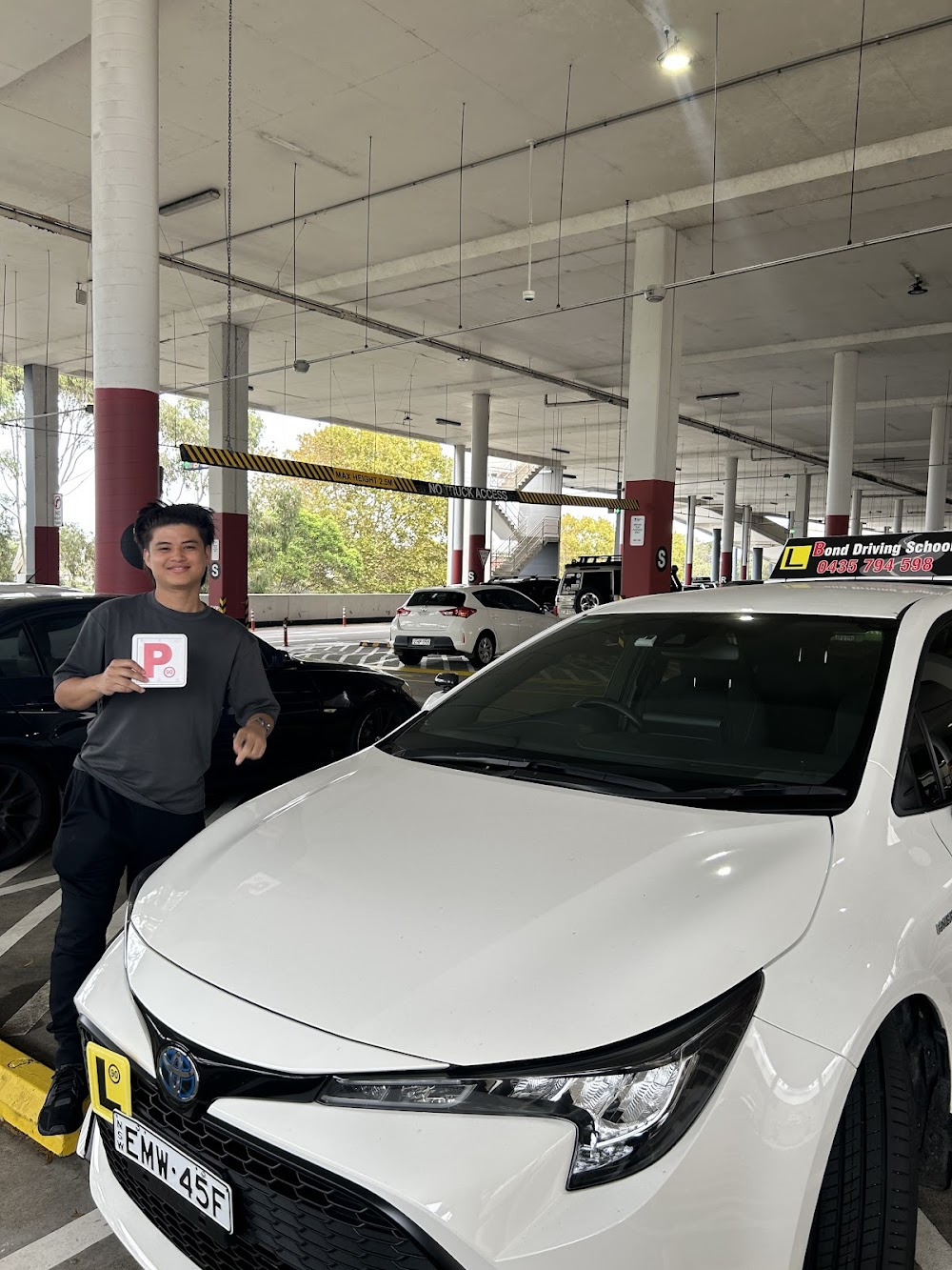 BOND DRIVING SCHOOL